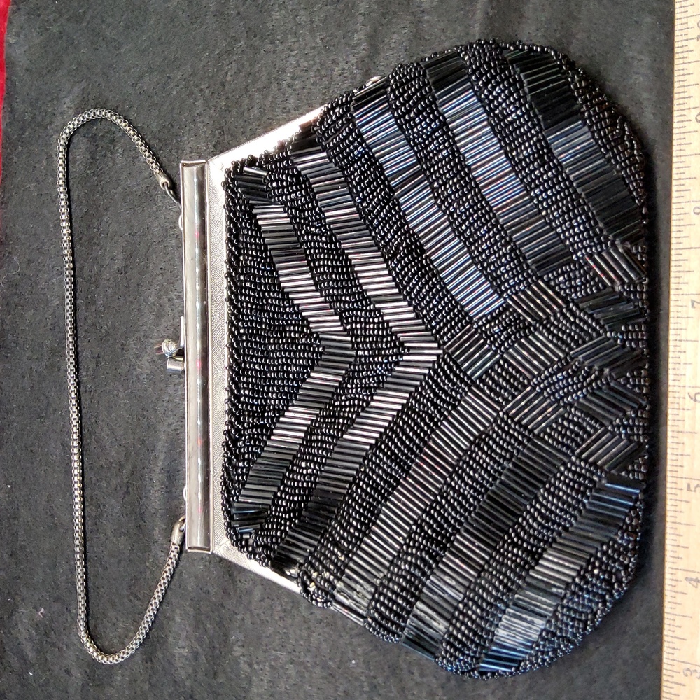 The Fine Arts Evening Bag/Clutch New York Jet Black Glass Beads
